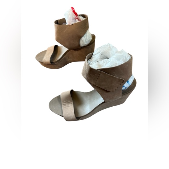 Vince Camuto Size 9 - Picture 3 of 4